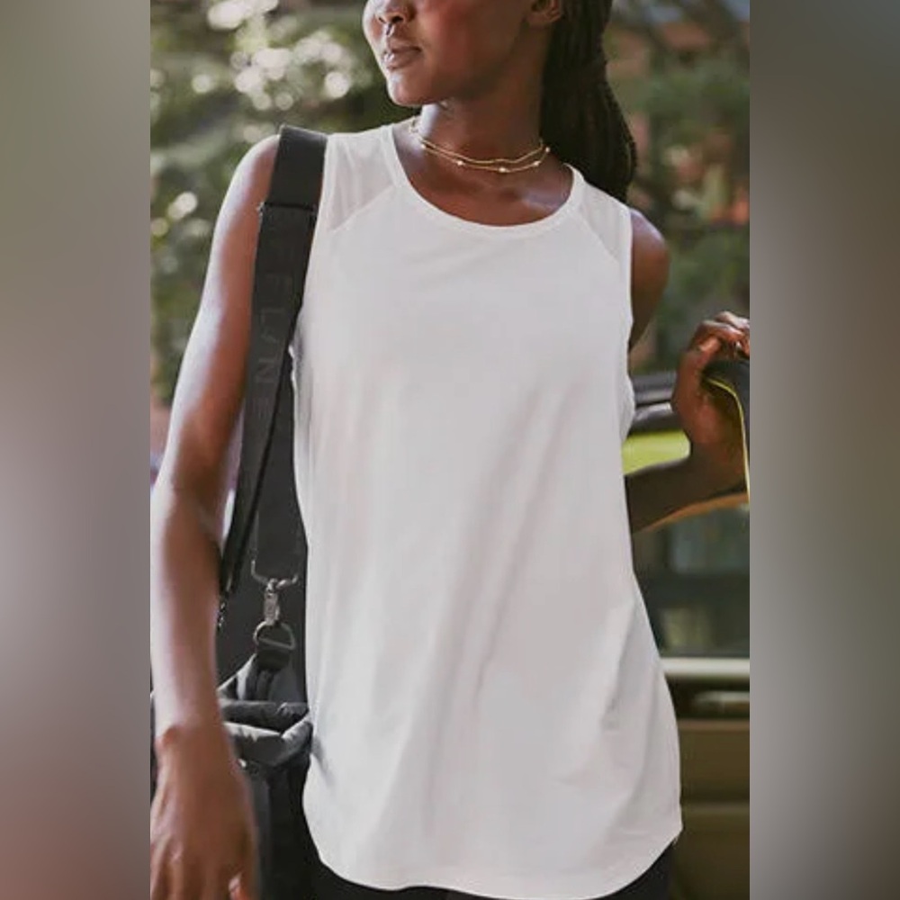 Offline by aerie Sweat Sesh White Scoop Neck Athletic Tank
